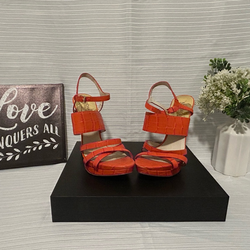 Michael by Michael Kors orange snake skin leather stilettos 8 1/2M - Picture 1 of 7